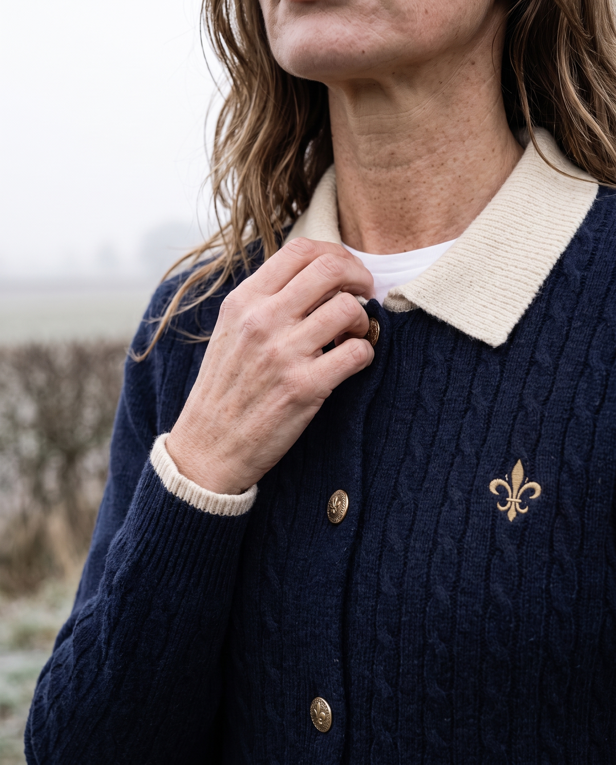 Pull Femme Versailles — cardigan col polo maille torsadée